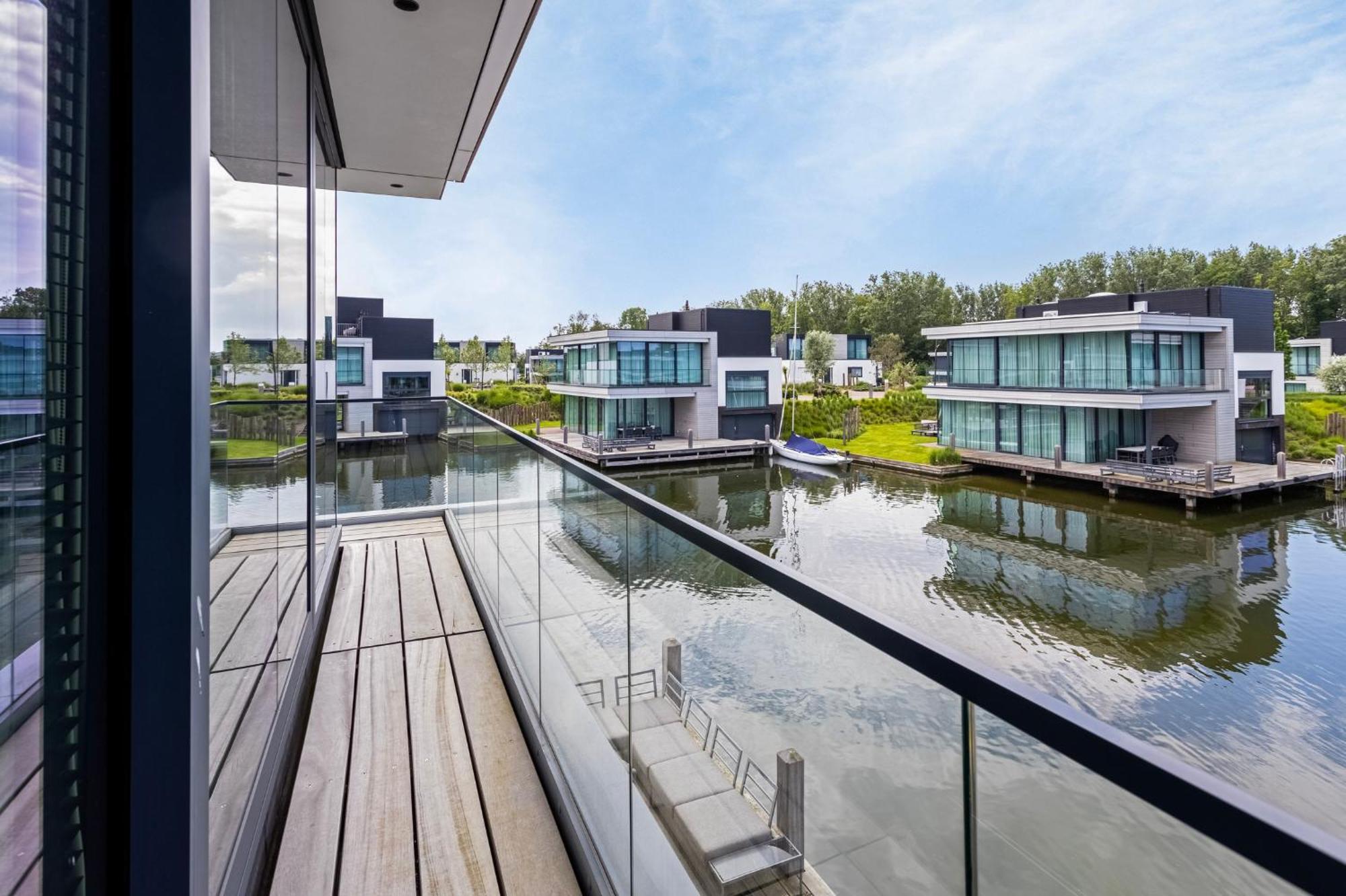 Lake House With Dock At Lake Veere, Zeeland Arnemuiden Exterior foto